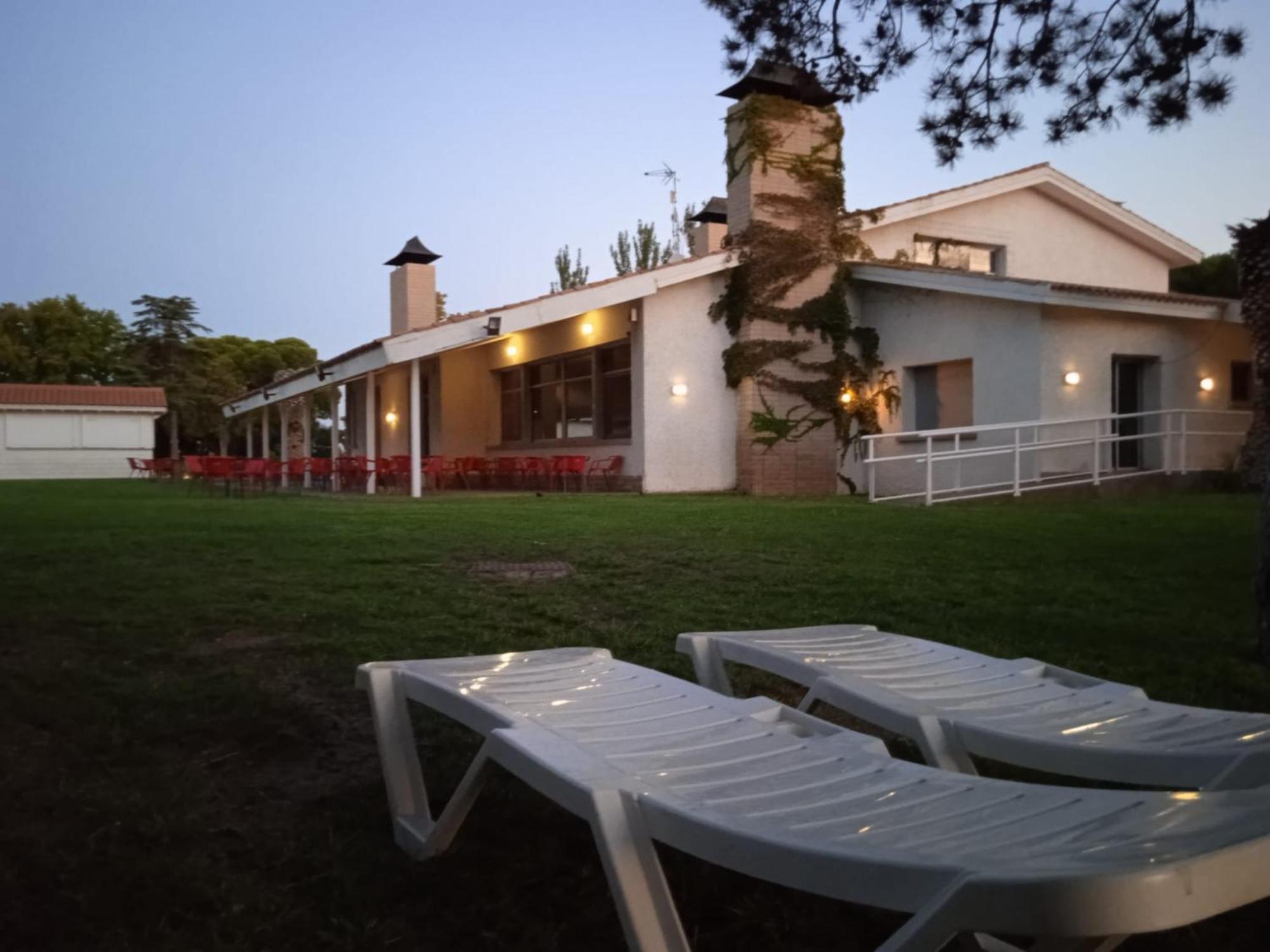 Albergue Zaragoza Camping Esterno foto
