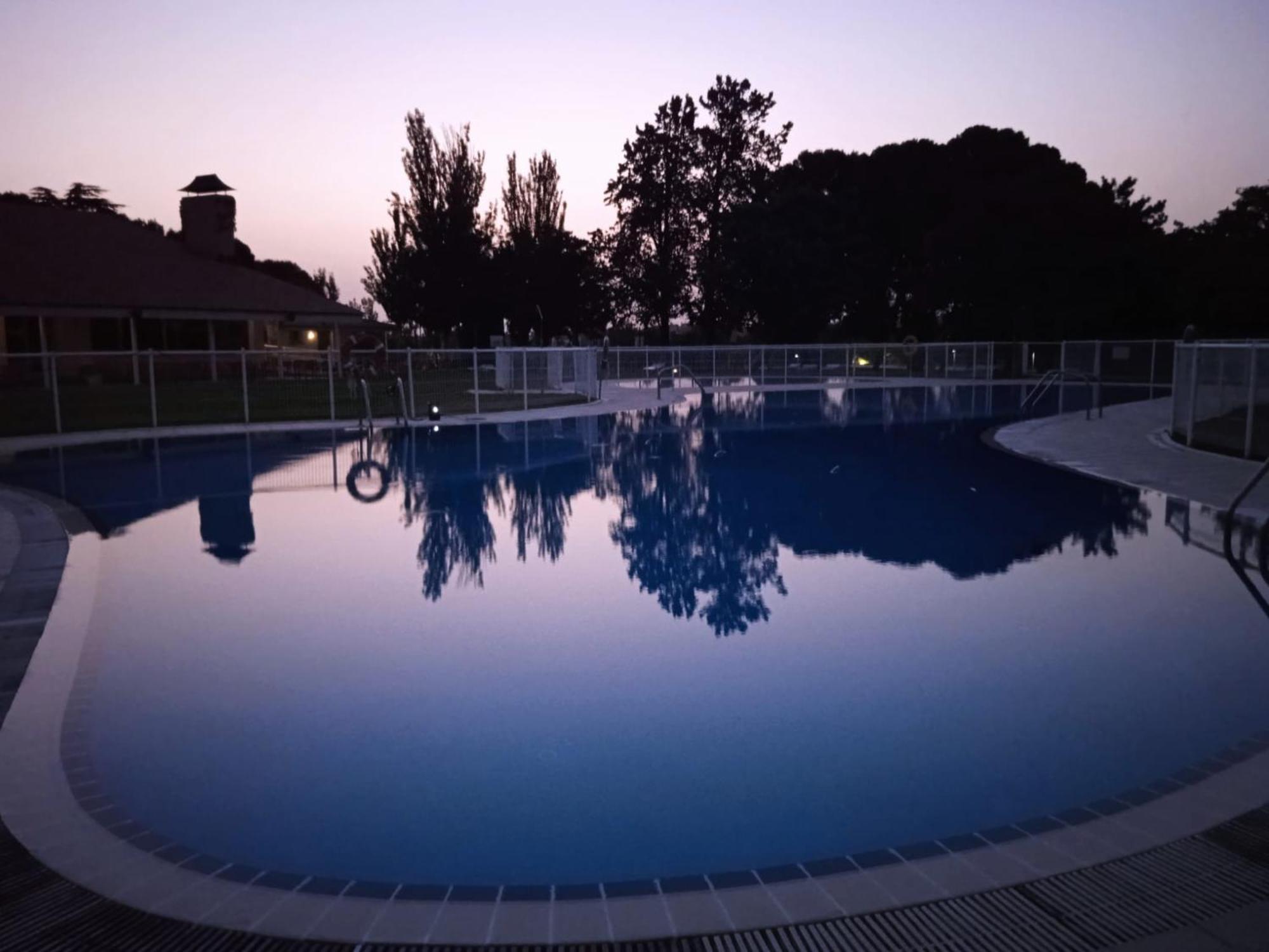 Albergue Zaragoza Camping Esterno foto